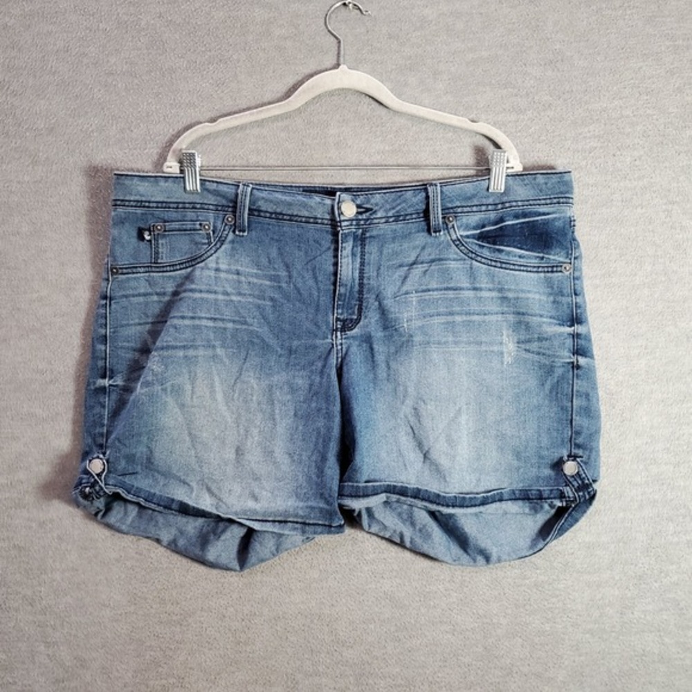 Torrid Source Of Wisdom Women Shorts 20 Blue Jeans Flap‎ Pockets Inseam 6"